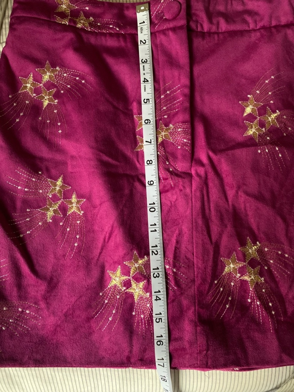 NWT Nasty Gal Premium
Embroidered Velvet Pink Mini Skirt
Mauve Magenta w/ stars - Picture 4 of 7